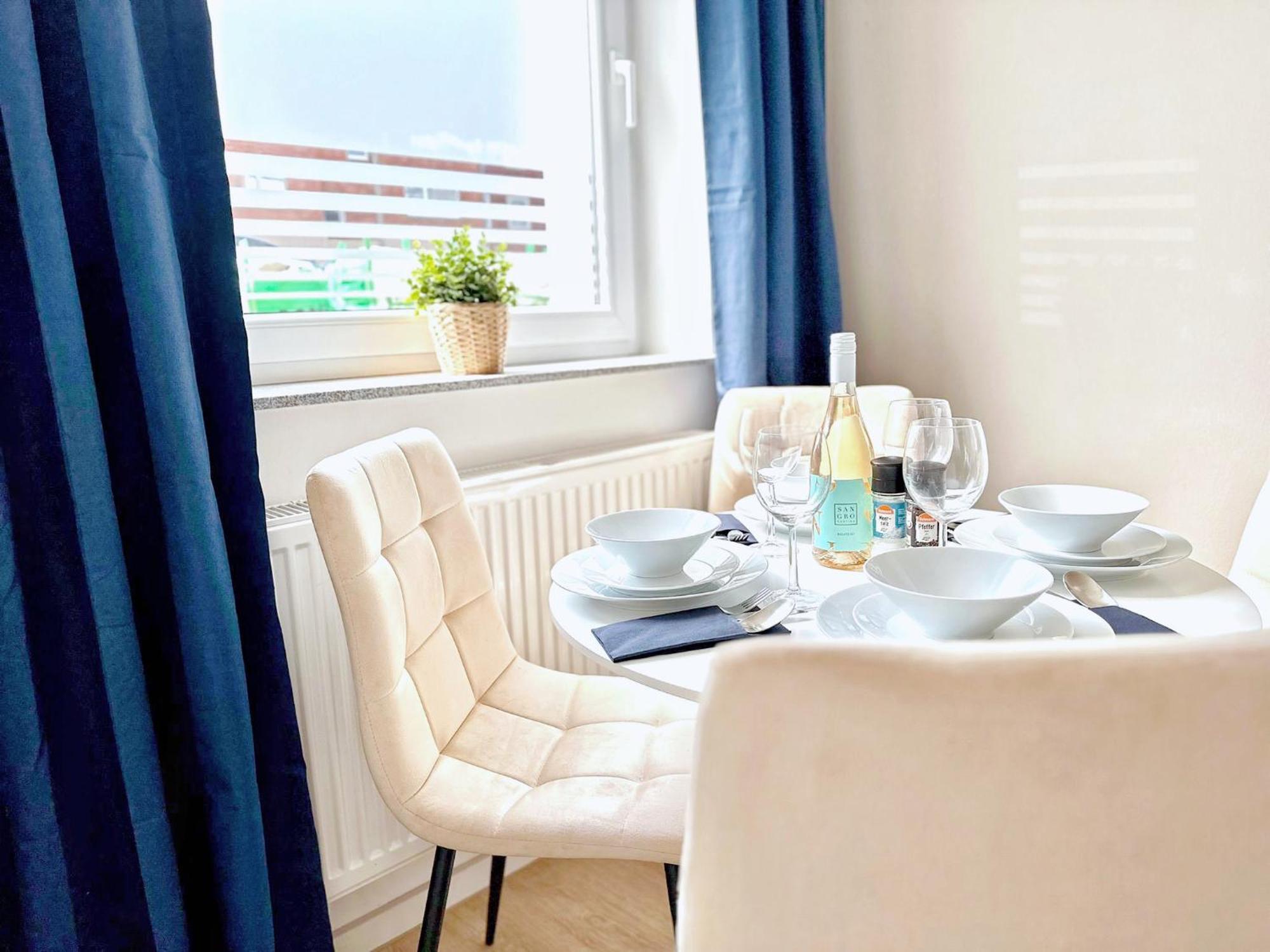 Stylisches 2-Zimmer Ambient Apartment In Alsternaehe Mit Kingsize-Bett & Schlafsofa Hamburg-Harburg Buitenkant foto