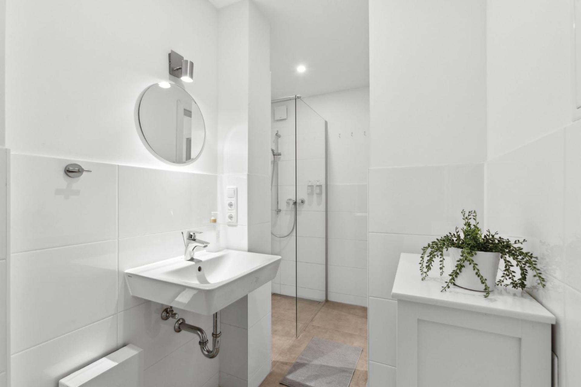 Stylisches 2-Zimmer Ambient Apartment In Alsternaehe Mit Kingsize-Bett & Schlafsofa Hamburg-Harburg Buitenkant foto
